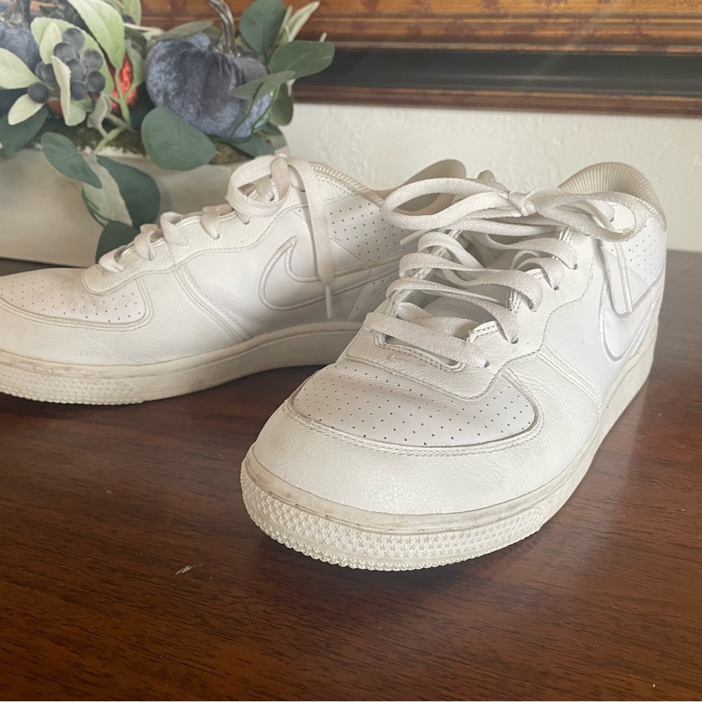 Nike White Leather Sneakers